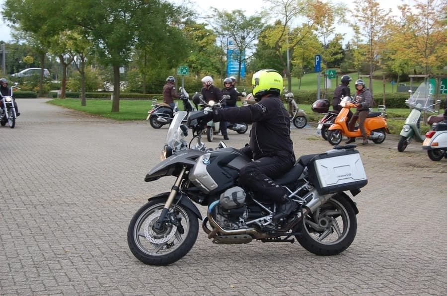 Rijden met duopassagiers – MoTraEGCo